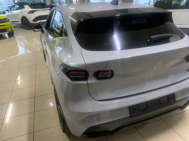 Renault Clio Full Hybrid E-Tech 160 CV 5 porte Evolution - foto 3 di 10