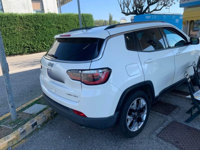 Jeep Compass 1.6 Multijet II 2WD Business, del 2018, 176.000 km, in vendita a Asigliano Veneto (VI)