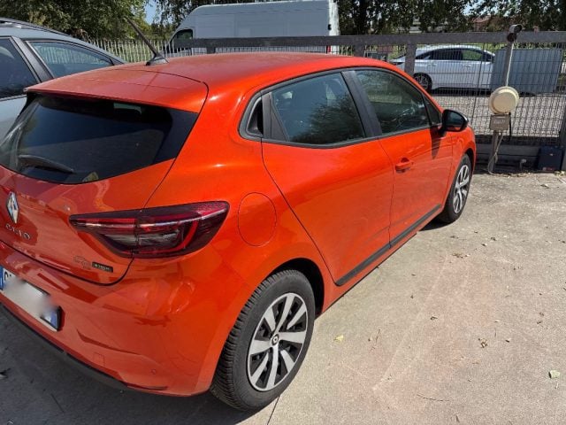 Renault Clio Full Hybrid E-Tech 145 CV 5 porte Equilibre - foto 4 di 6