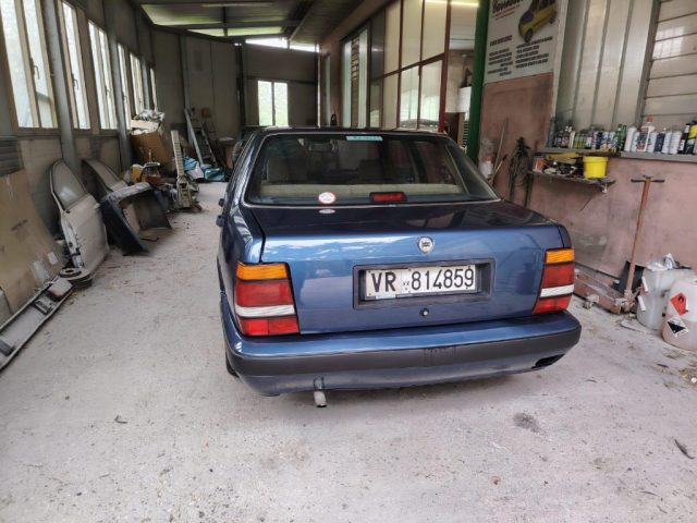 Lancia Thema 2.0 i.e. - foto 2 di 3