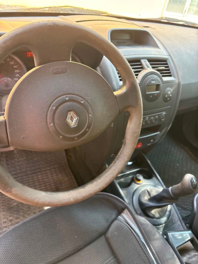 Renault Megane Mégane 1.5 dCi/105CV 3p. Confort - foto 4 di 6