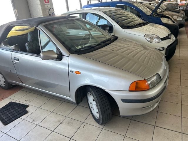 Fiat Punto 1ª serie 60 cat Cabrio - foto 4 di 4