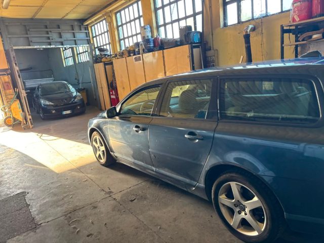 Volvo V70 2.4 D Momentum - foto 3 di 4