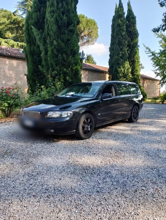 Volvo V70 2.4 D5 20V cat - foto 3 di 4