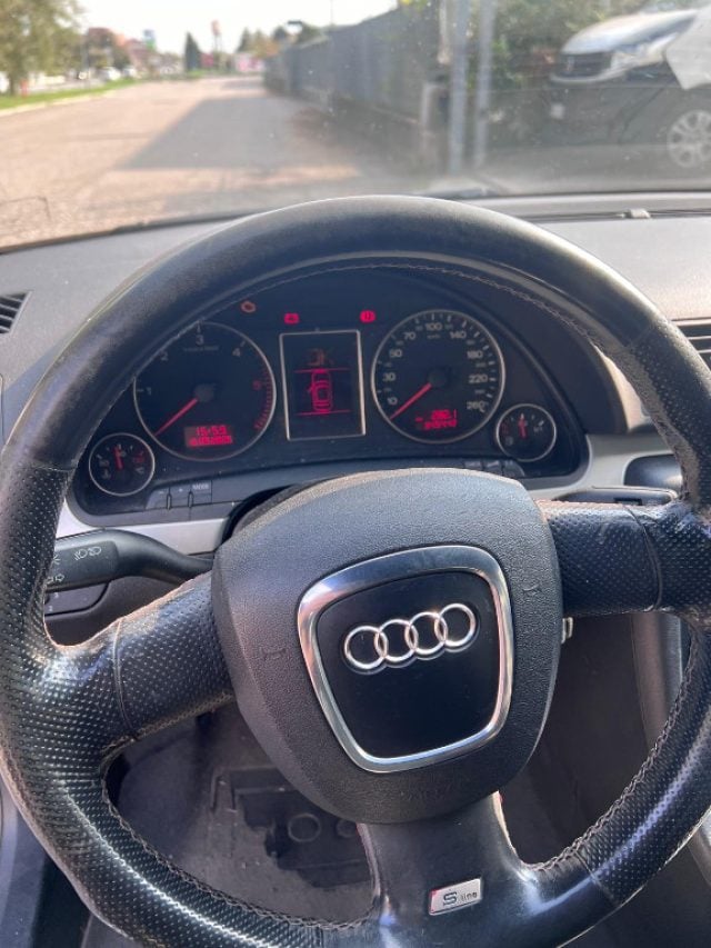Audi A4 2.0 16V TDI Avant Sport - foto 3 di 4