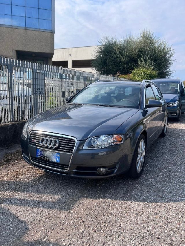 Audi A4 2.0 16V TDI Avant Sport, del 2006, 329.999 km, in vendita a Asigliano Veneto (VI)