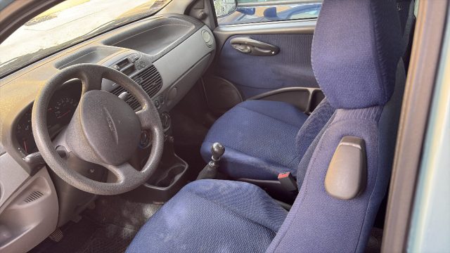 Fiat Punto 1.2i 16V cat 3 porte EL - foto 3 di 4