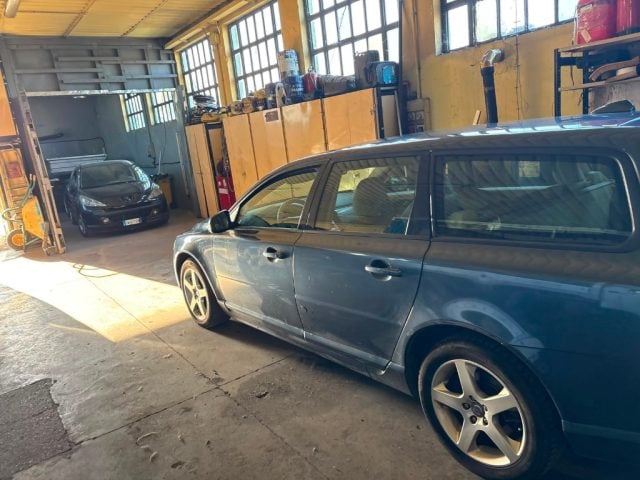 Volvo V70 2.4 D Momentum - foto 3 di 4