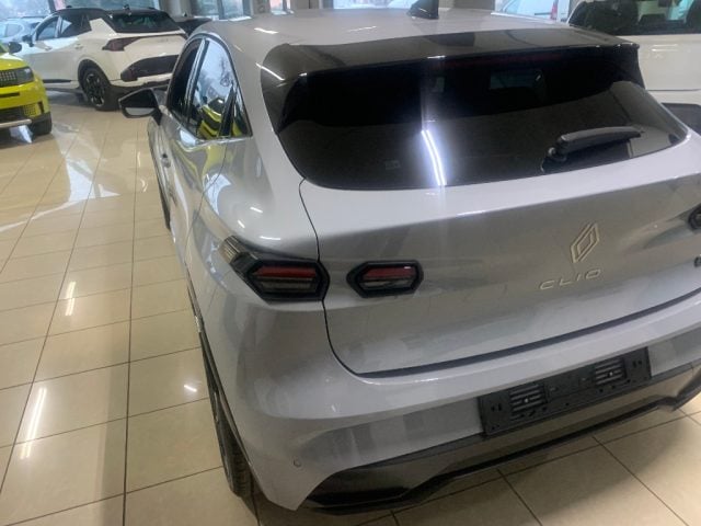 Renault Clio Full Hybrid E-Tech 160 CV 5 porte Evolution - foto 3 di 4
