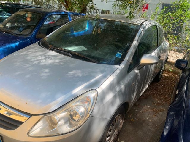 Opel Corsa 1.0 12V 5 porte Elective, del 2011, 190.000 km, in vendita a Asigliano Veneto (VI)