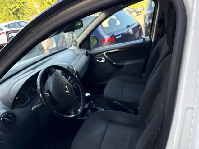 Dacia Duster 1.5 dCi 110CV 4x2 Lauréate - foto 2 di 4