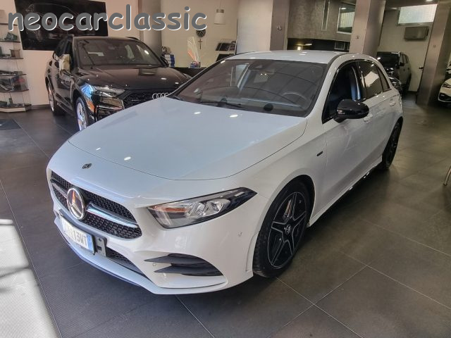Mercedes-Benz A 180 d Automatic PREMIUM EDITION usato a GRAGNANO