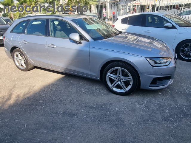 Audi A4 Avant 30 TDI/136 CV S tronic Business - foto 3 di 4