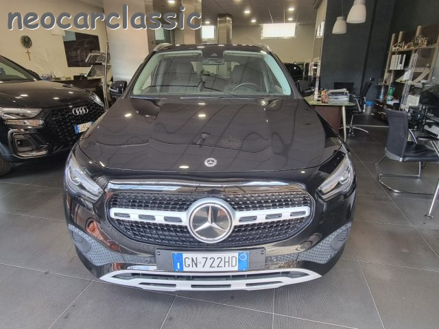 Mercedes-Benz GLA 180 d Automatic Business - foto 2 di 4