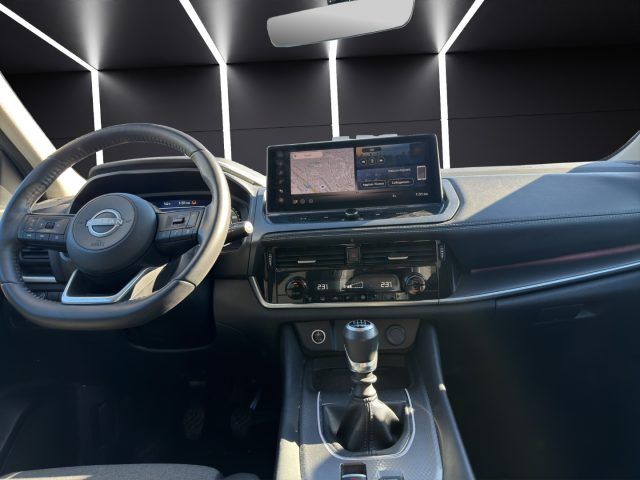 Nissan Qashqai MHEV 140 CV N-Connecta, del 2025, 21.477 km, in vendita a Napoli (NA)