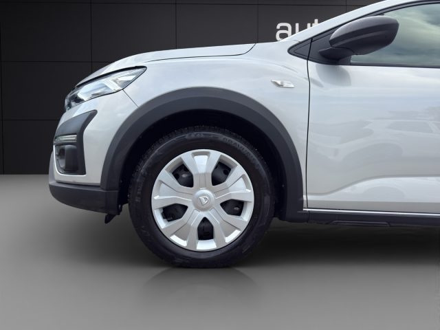 Dacia Jogger 1.0 TCe GPL 100 CV 5 posti Essential, del 2022, 70.800 km, in vendita a Napoli (NA)