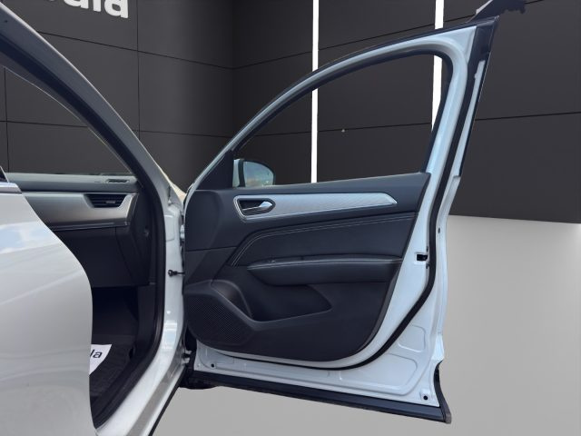 Renault Arkana Arkana Full Hybrid E-Tech 145 CV INTENS, del 2022, 54.500 km, in vendita a Napoli (NA)