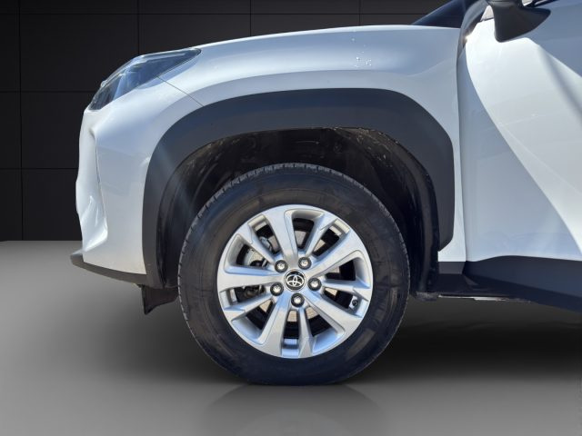 Toyota Yaris Cross 1.5 Hybrid 5p. E-CVT Active, del 2025, 15.870 km, in vendita a Napoli (NA)