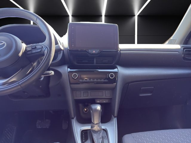 Toyota Yaris Cross 1.5 Hybrid 5p. E-CVT Active, del 2025, 15.870 km, in vendita a Napoli (NA)