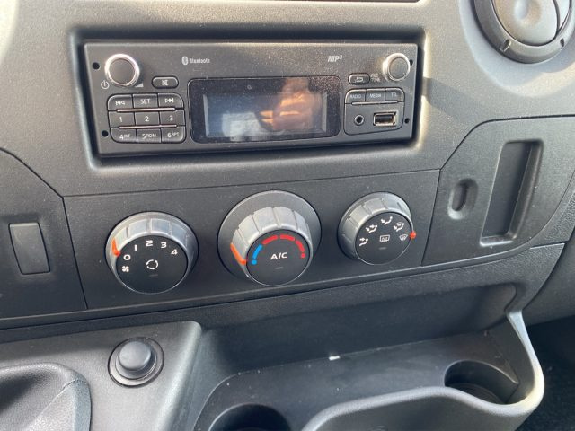 Renault Master T35 2.3 dCi/130 L3 traz.post. Gran Vol. 20 PIU'IVA, del 2019, 122.536 km, in vendita a Napoli (NA)
