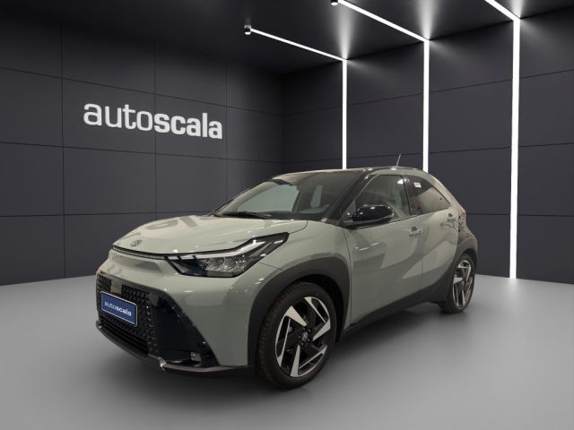 Toyota Aygo X 1.5 Hybrid 115 CV 5 porte Premium nuovo a NAPOLI