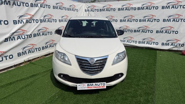 Lancia Ypsilon 0.9 BENZINA /METANO TwinAir 85 CV 5 porte Ecochic - foto 2 di 4