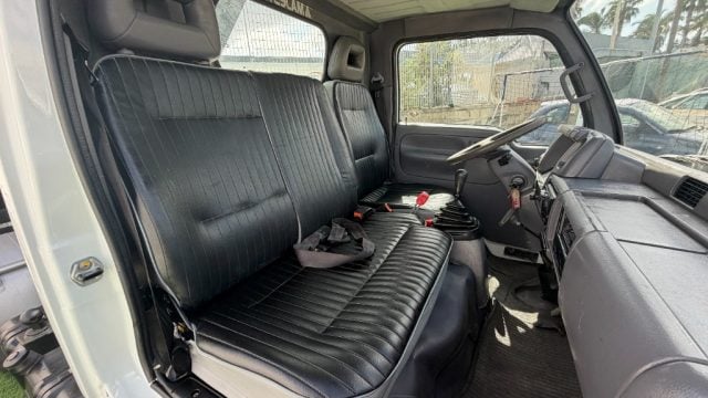 Nissan Cabstar 120.35 3.0 RIBALTABILE TRILATERALE - foto 3 di 4