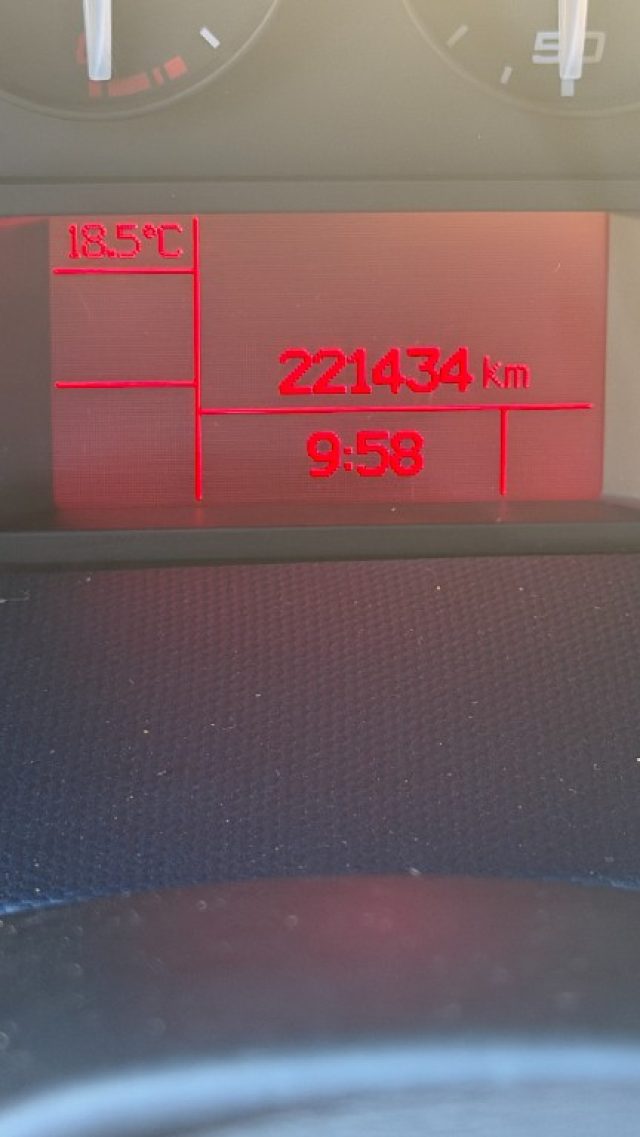 Iveco Daily CAMBIO AUTOMATICO 35S14 2.3 HPT PLM Cabinato, del 2018, 221.434 km, in vendita a Napoli (NA)