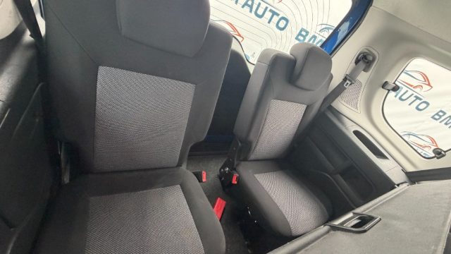 Fiat Doblo 7 POSTI 1.4 BENZINA E METANO 16V Natural Power, del 2013, 196.585 km, in vendita a Napoli (NA)