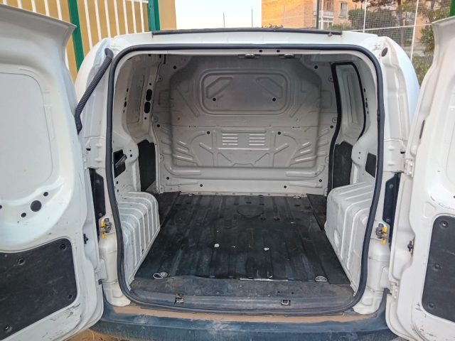 Fiat Fiorino 1.3 MJT 80CV Cargo 12 MESI DI GARANZIA PROV TOSCAN, del 2018, 137.213 km, in vendita a Napoli (NA)