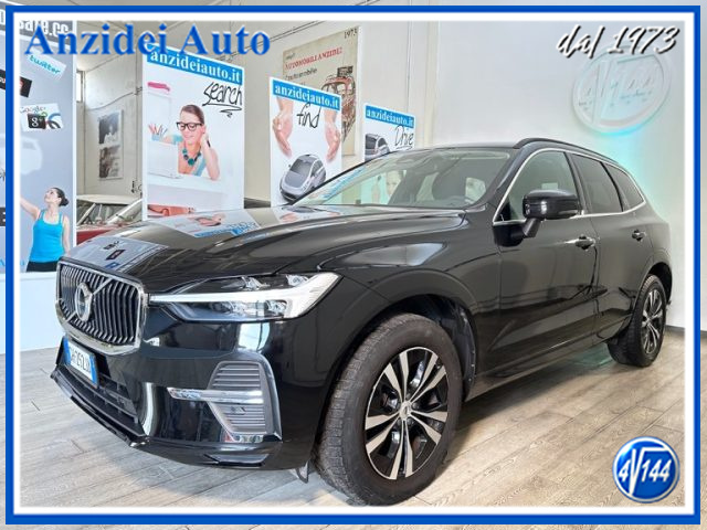 Volvo XC60 B4 (d) AWD Geartronic Momentum Pro - foto 3 di 4