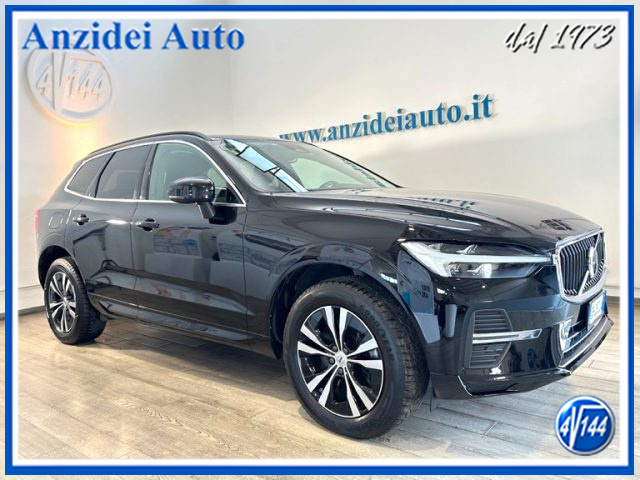Volvo XC60 B4 (d) AWD Geartronic Momentum Pro usato a ROMA