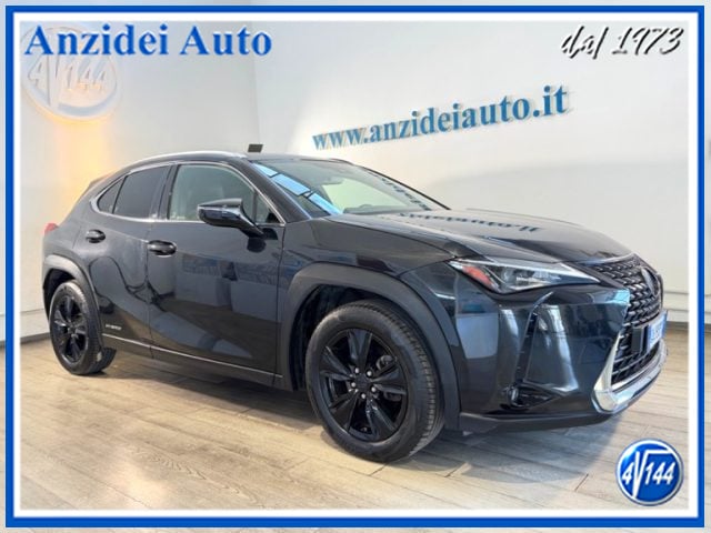 Lexus UX 250h Hybrid Business, del 2020, 69.000 km, in vendita a Roma (RM)
