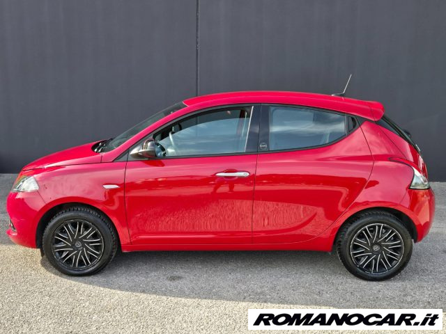 Lancia Ypsilon 1.0 FireFly 5 porte S&S Hybrid Ecochic Gold - foto 3 di 4