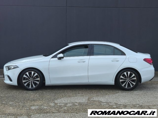 Mercedes-Benz A 180 d Automatic Business Pelle-Navy - foto 4 di 4