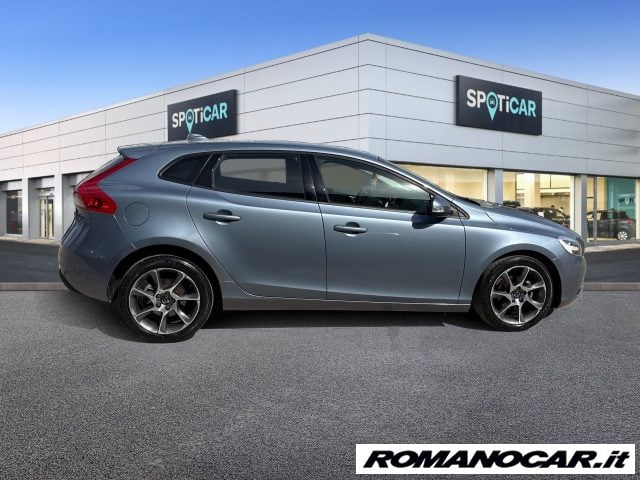 Volvo V40 D2 Kinetic - foto 4 di 4