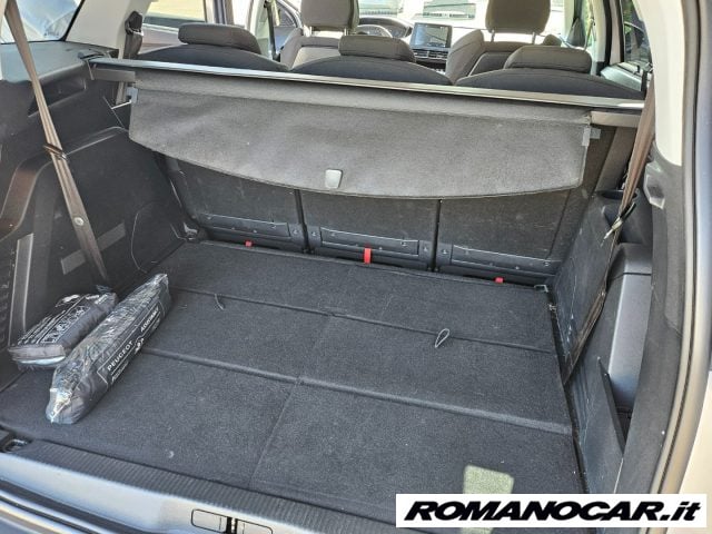 Peugeot 5008 BlueHDi 130 EAT8 Business NAVY 5P - foto 2 di 27