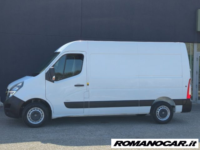 Opel Movano 35 2.3d 135CV L2-H2 40.000 KM. NAVY usato a FOGGIA