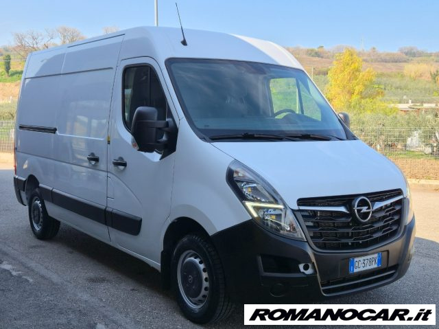 Opel Movano 35 2.3d 135CV L2-H2 40.000 KM. NAVY usato a FOGGIA
