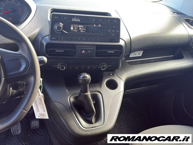 Peugeot Partner BlueHDi 100 PL-DC Furgone Mobile, del 2021, 219.637 km, in vendita a Foggia (CB)