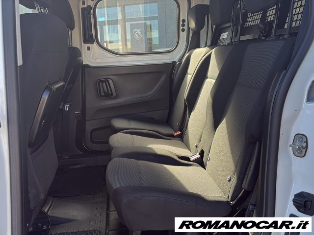 Peugeot Partner BlueHDi 100 PL-DC Furgone Mobile, del 2021, 219.637 km, in vendita a Foggia (CB)