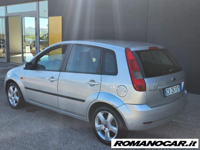 Ford Fiesta 1.2 16V 5p. Ambiente - foto 3 di 4