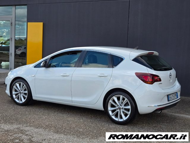 Opel Astra 2.0 CDTI 165 AT6 Cosmo NAVY unipro - foto 3 di 4