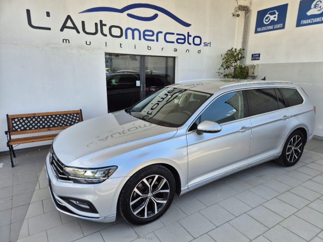 Volkswagen Passat Variant 2.0 TDI SCR EVO DSG Executive usato a FRANCAVILLA FONTANA