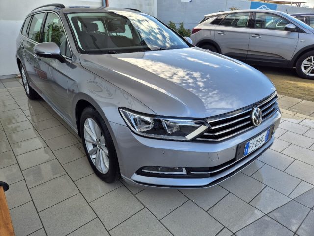 Volkswagen Passat Variant 1.6 TDI DSG Business BMT - foto 2 di 4