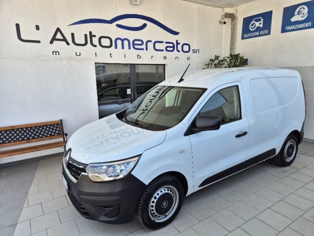 Renault Express 1.5 Blue dCi 75 Van, del 2023, 163.000 km, in vendita a Francavilla Fontana (BR)