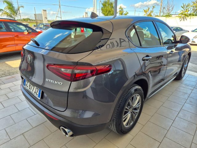 Alfa Romeo Stelvio 2.2 Turbodiesel 160 CV AT8 RWD Business - foto 3 di 4
