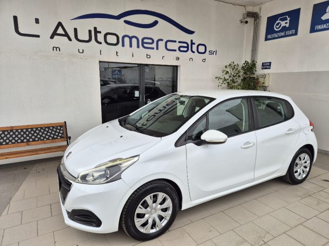 Peugeot 208 1.4 8V HDi 68CV 5p. Business usato a FRANCAVILLA FONTANA