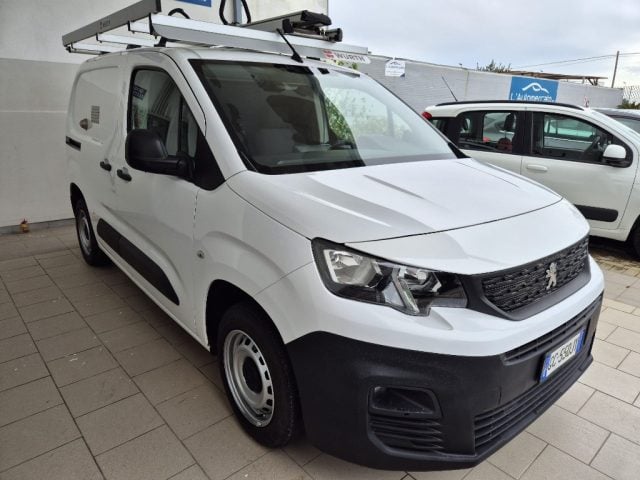 Peugeot Partner BlueHDi 100 S&S PC Furgone Pro - foto 2 di 4