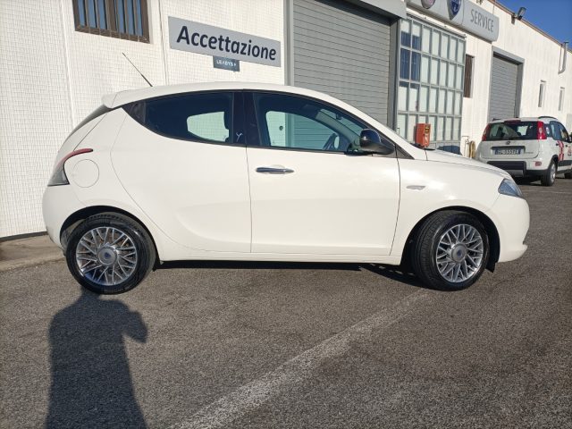 Lancia Ypsilon 1.3 MJT 95 CV UNICA PROPRIETARIA - foto 3 di 4